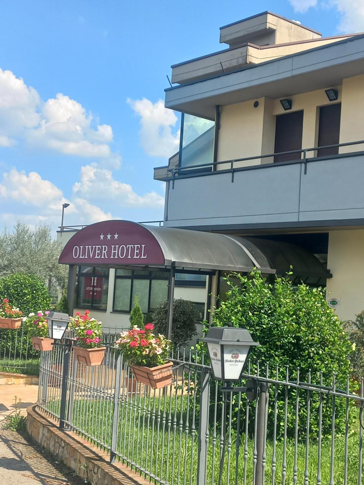Oliver Hotel 安吉亚里 外观 照片