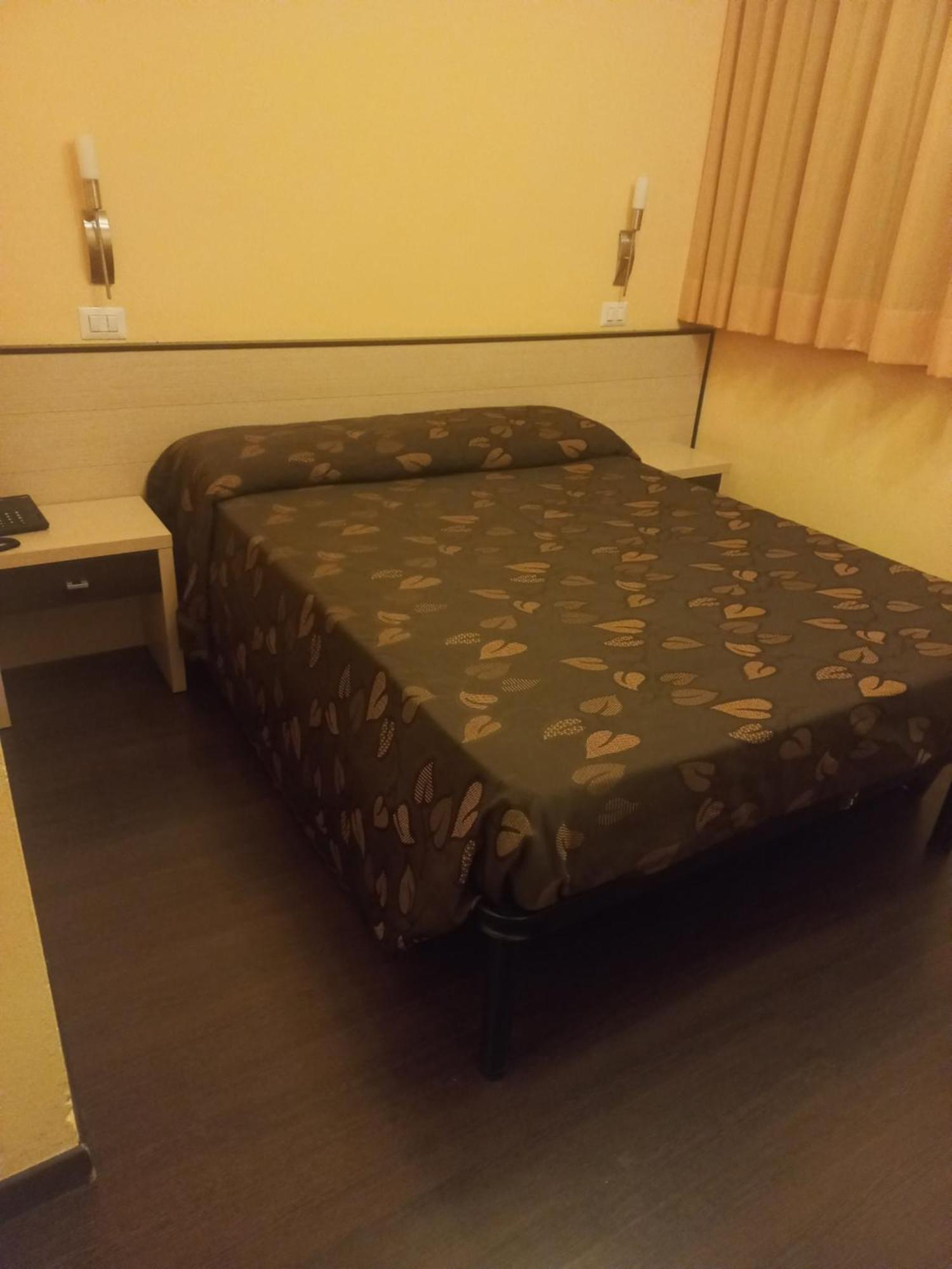 Oliver Hotel 安吉亚里 外观 照片